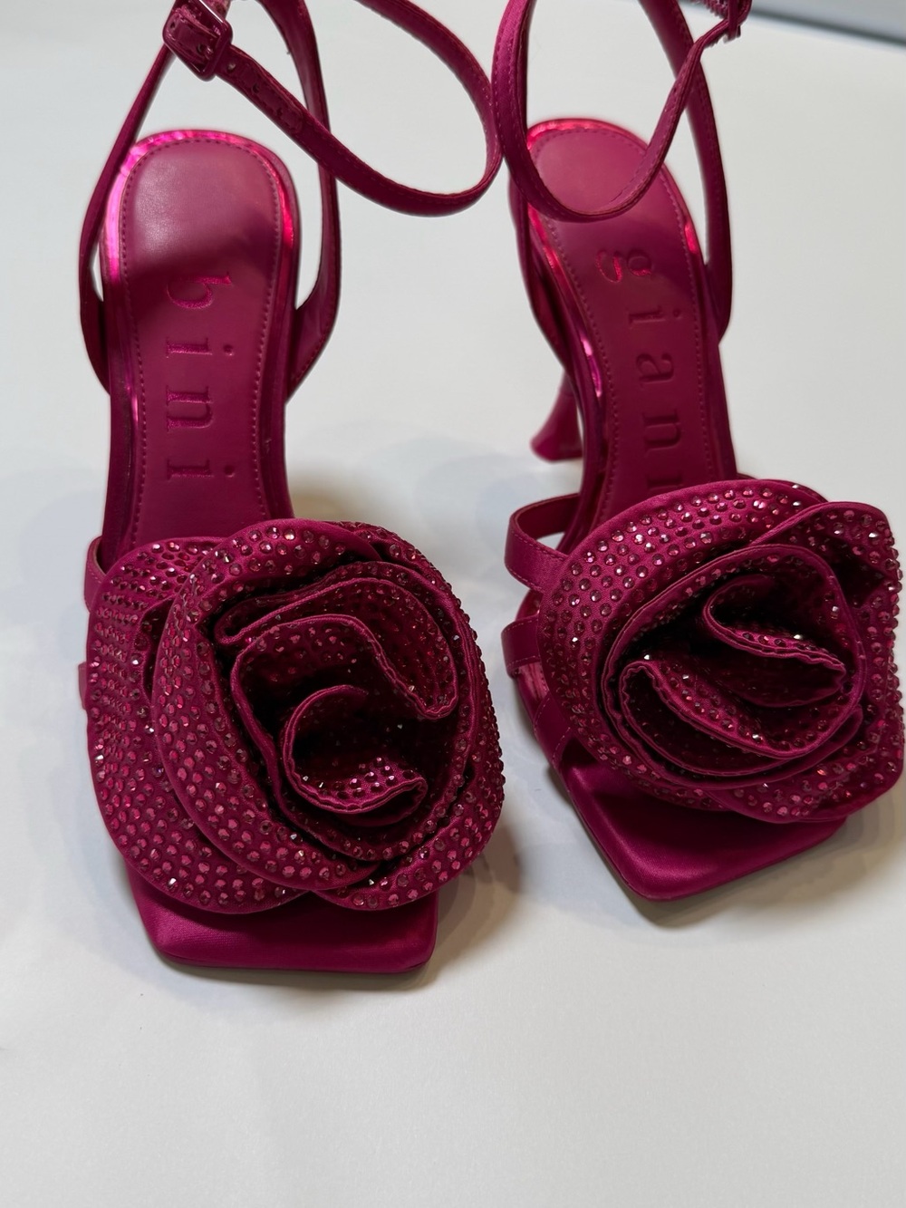 Gianni Bini Hot Pink Rosette Heels | Size 7M
